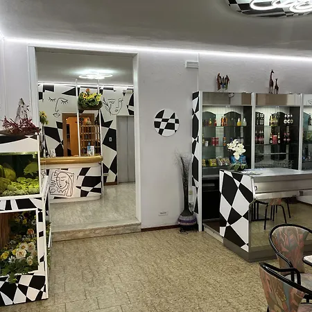 מלון Wega בלריה-איגאה מרינה